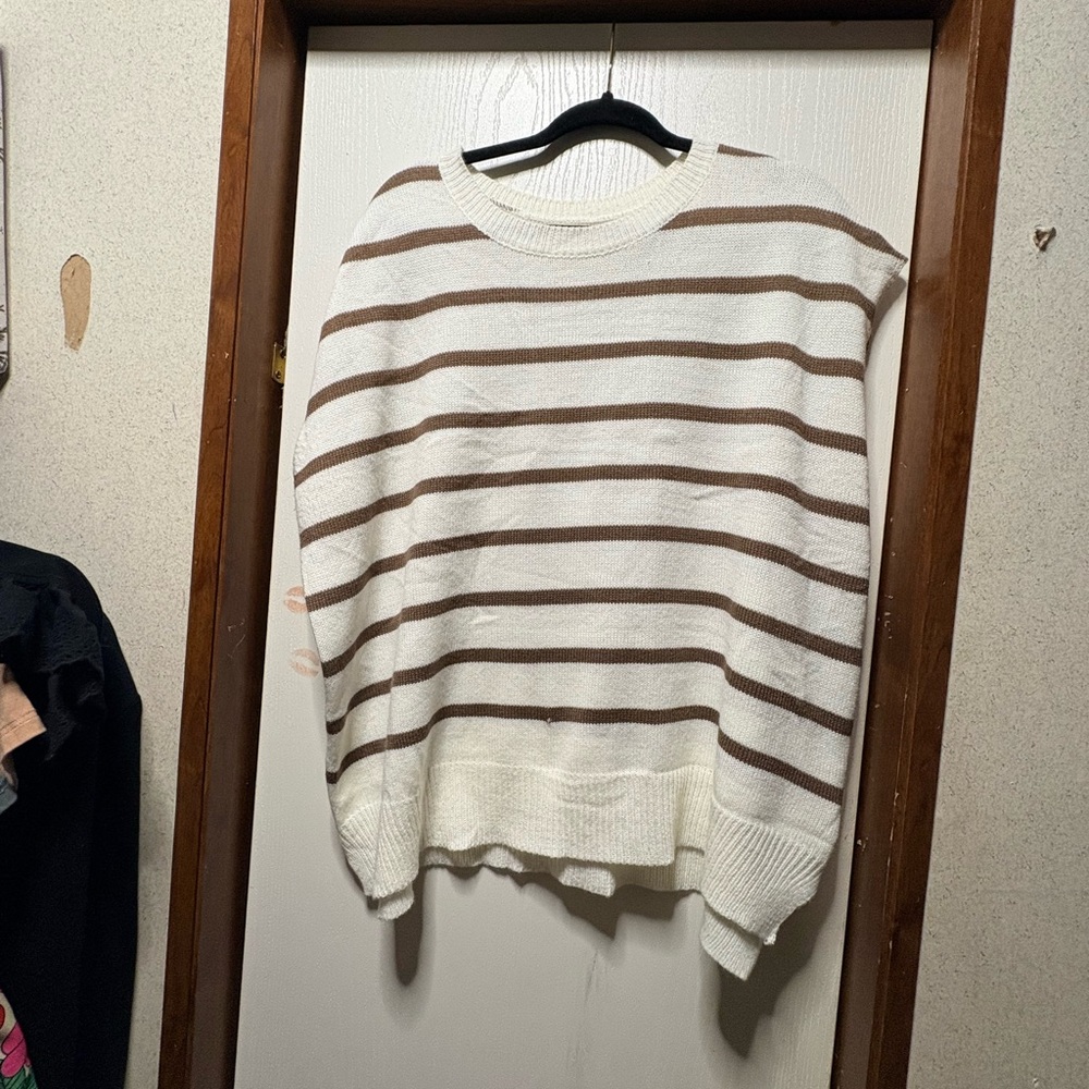 SHEIN Ivory Acrylic Knitwear